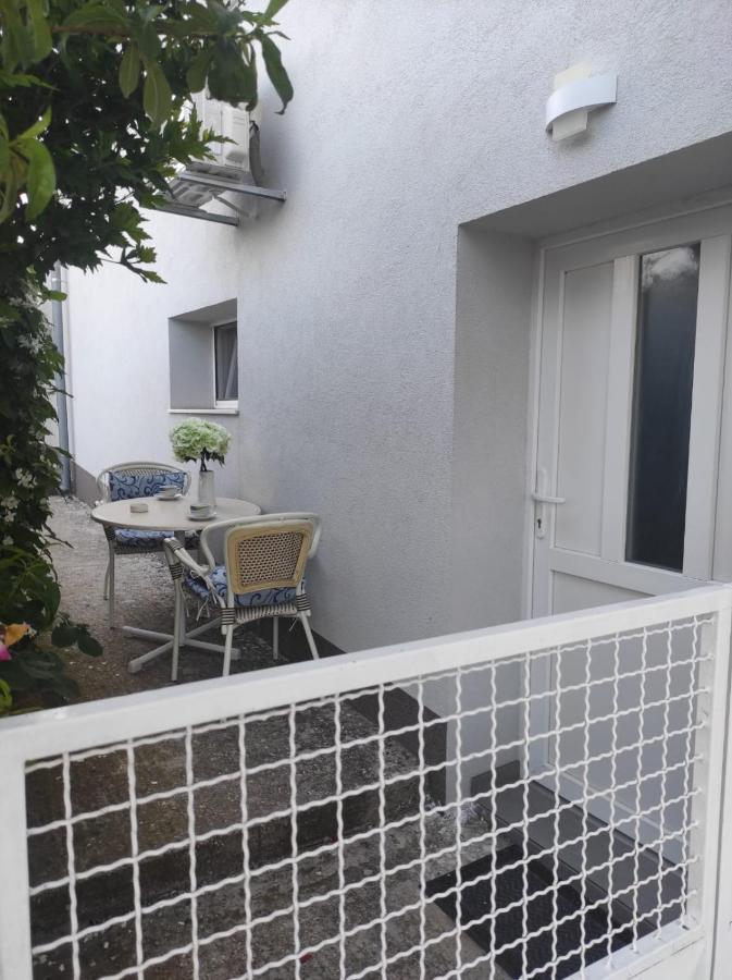 Studio Apartment Petrov Sibenik Exterior photo
